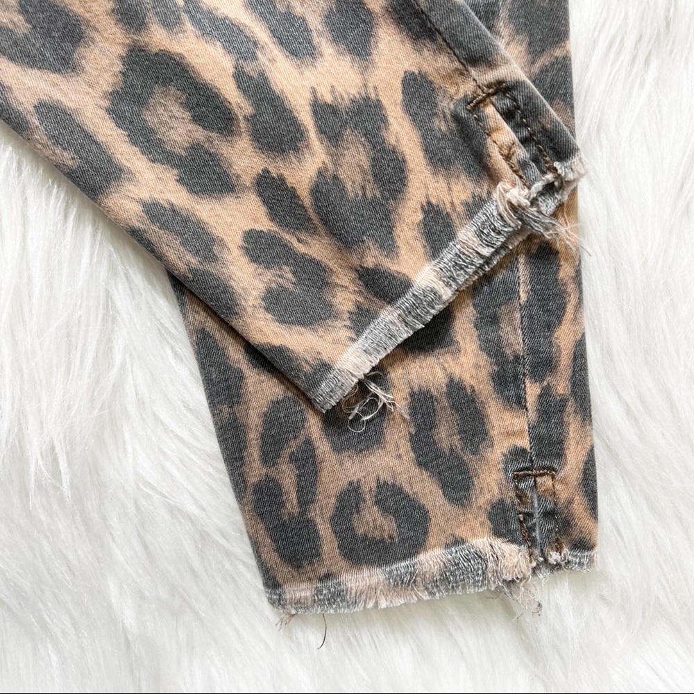 SOLD-Joe’s Raw Hem Leopard Print Skinny Ankle Jeans - Picture 6 of 11